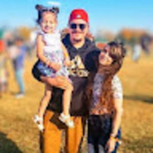 Meet your Posher, Cassandra